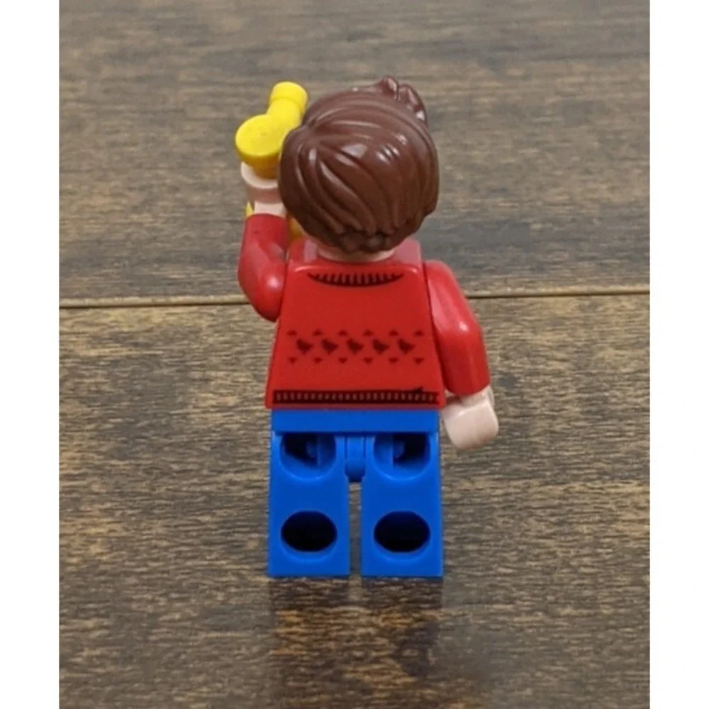 LEGO SH0464 Dick Grayson Minifigure – Red Sweater‎ – Batman Movie 70923